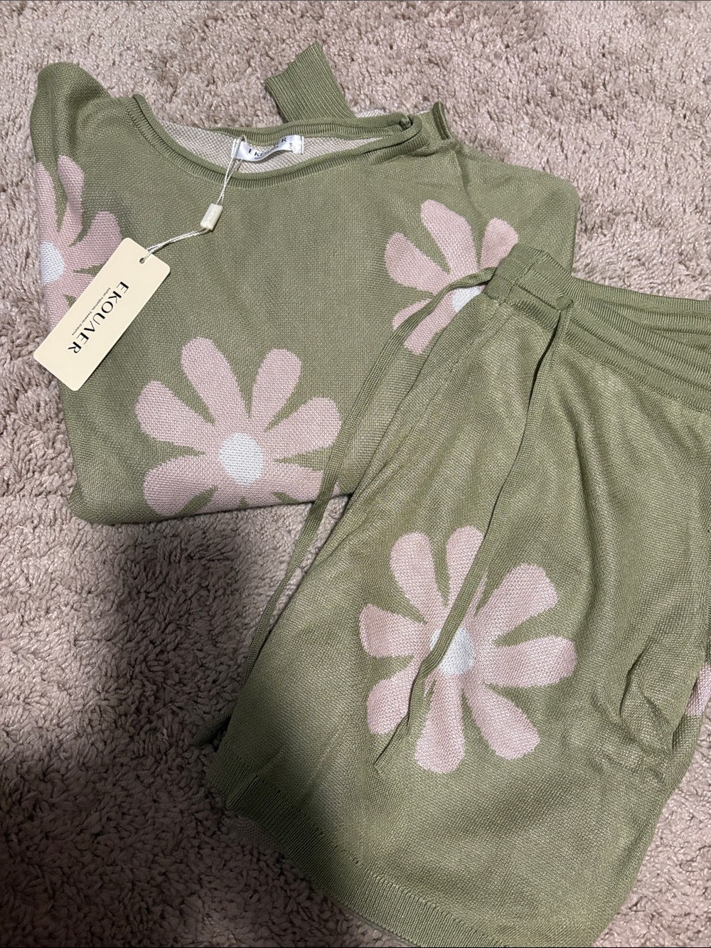 Ekouaer Olive Green Knit Daisy Two-Piece Set with Pale Pink Flowers